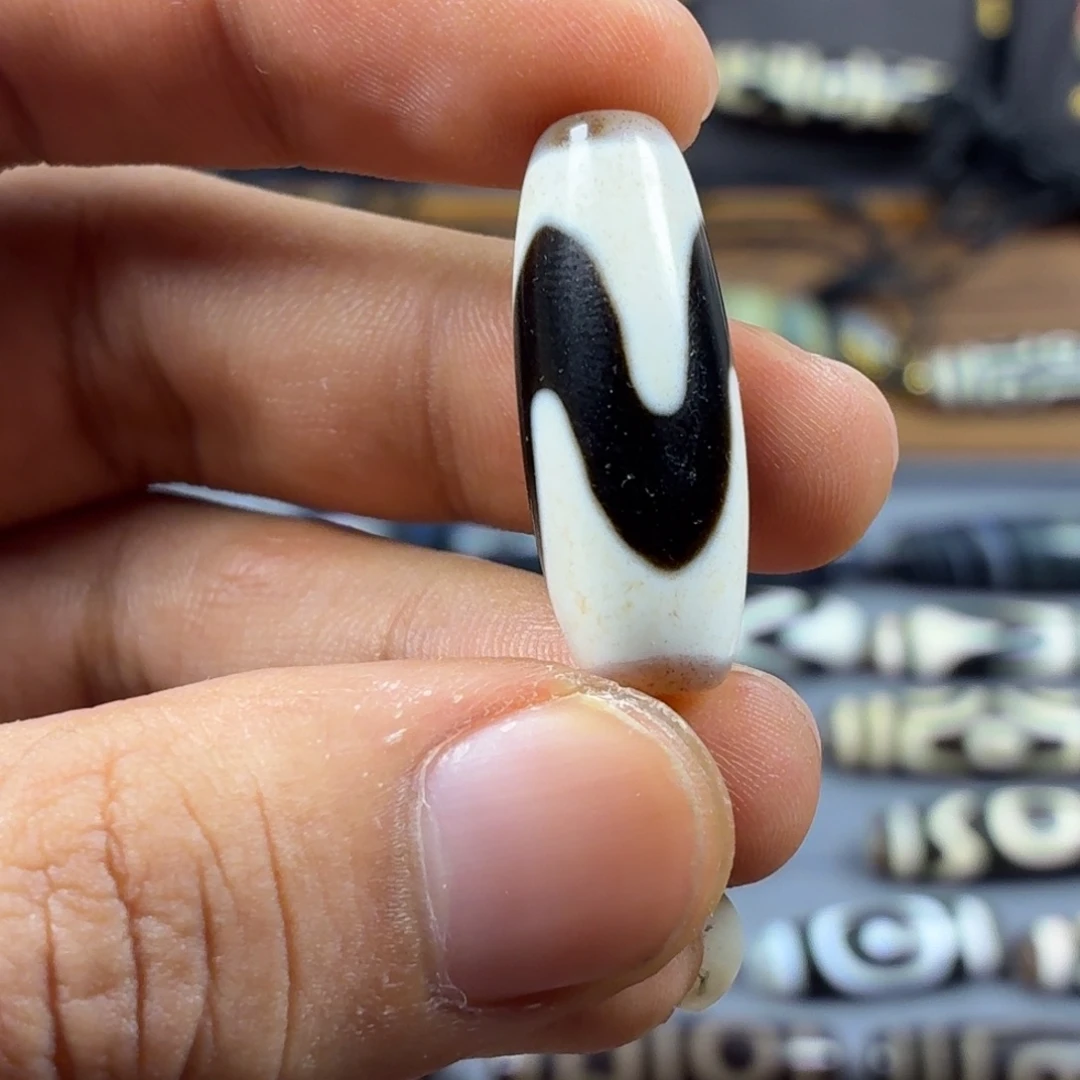M***L玛瑙/玉髓未镶嵌颈饰