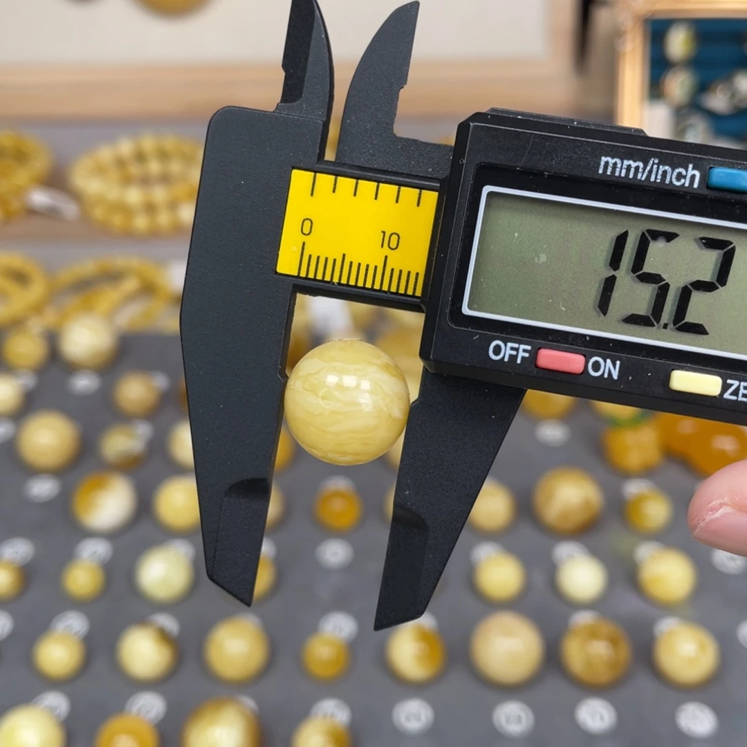 琥珀未镶嵌裸石80号