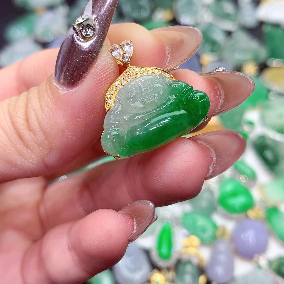 翡翠吊坠(赠链)18K金镶嵌幸***光
