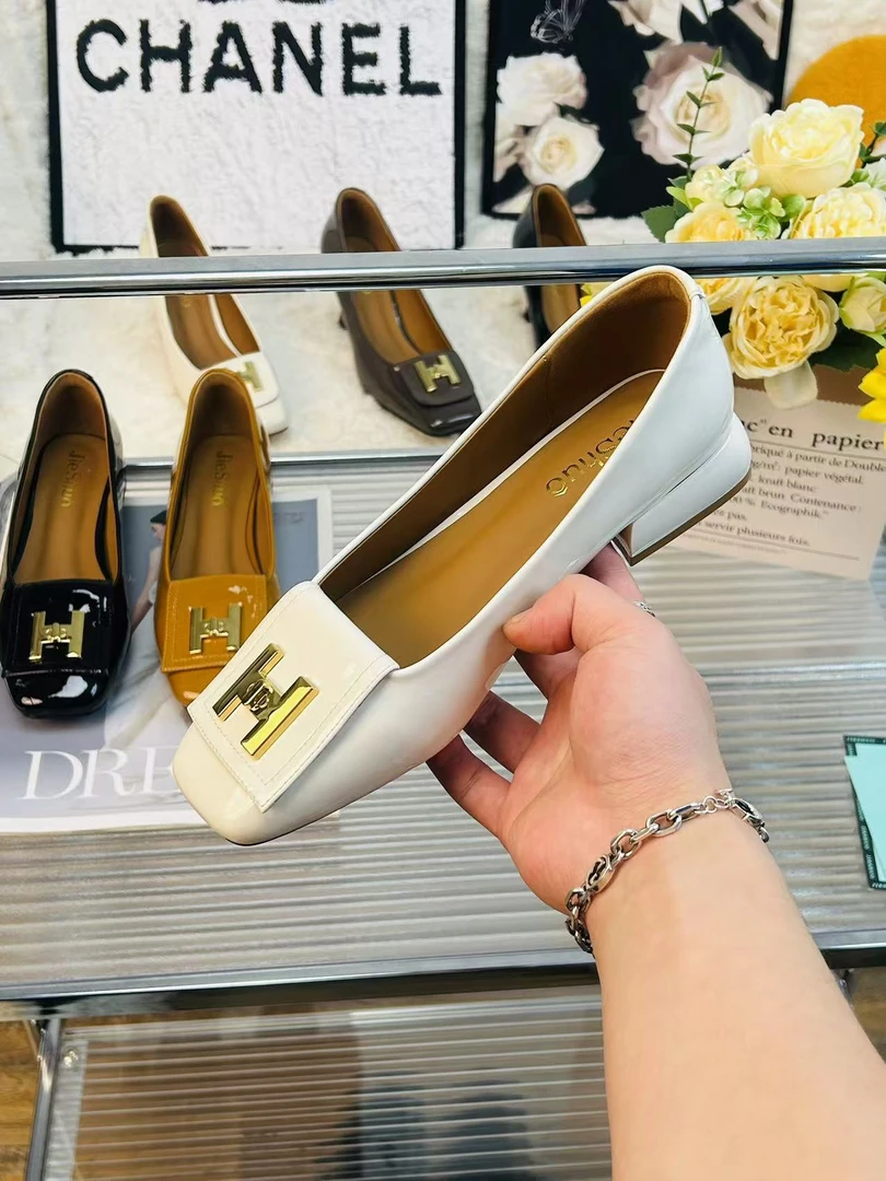 香港JIESHUO法式粗跟软皮中跟气质单鞋1