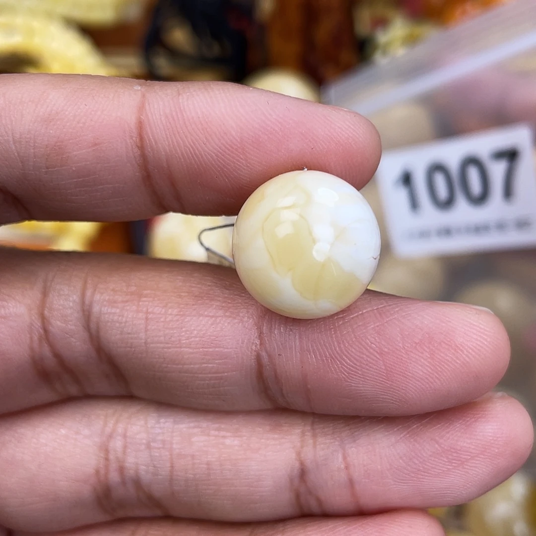 蜜蜡未镶嵌珠宝奇石水线16