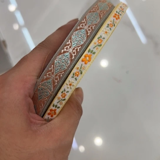 花边织带装饰设计