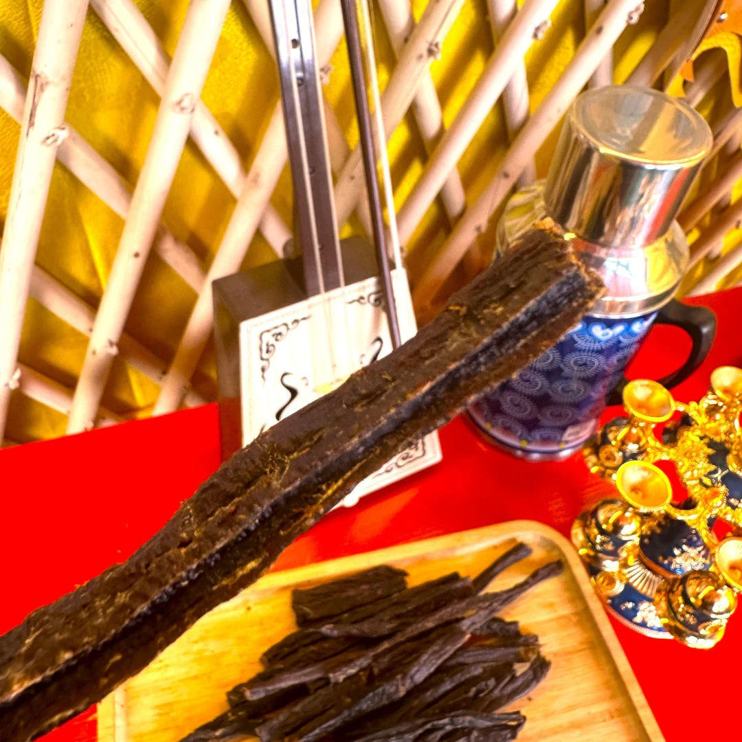 【超干条】风干正宗牛肉干内蒙古特产好吃有嚼劲食250g*1桶