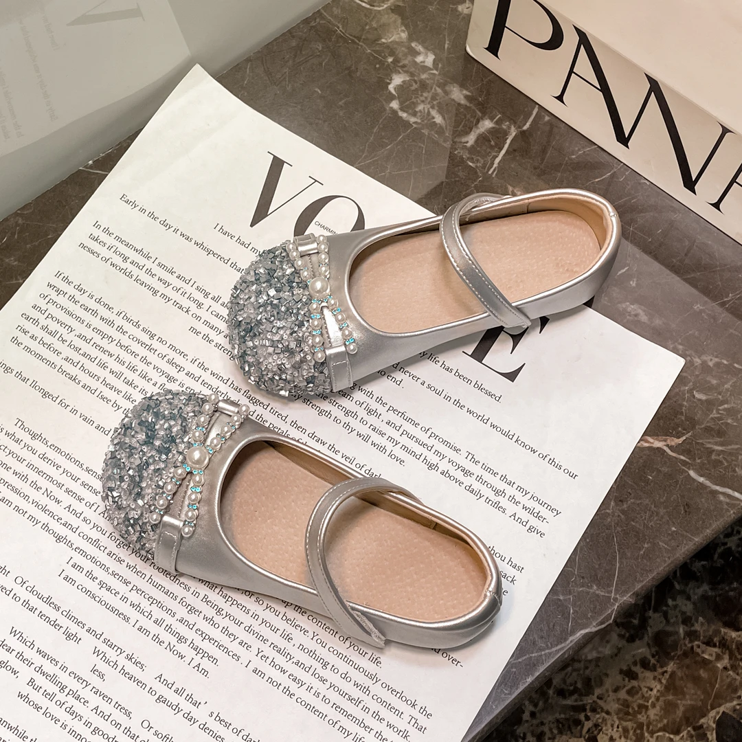 女童公主水晶鞋新款2025时尚百搭可爱洋气软底防滑宝宝儿童小皮鞋