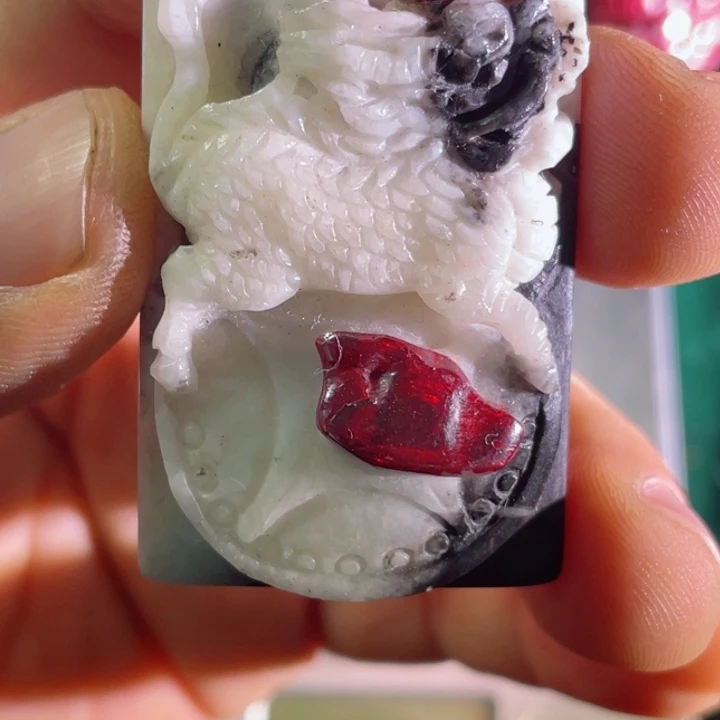 天然辰砂原石首饰