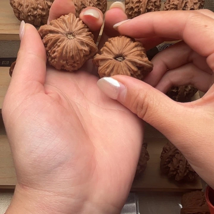 文玩核桃吊坠41尺全品正磨点点色差