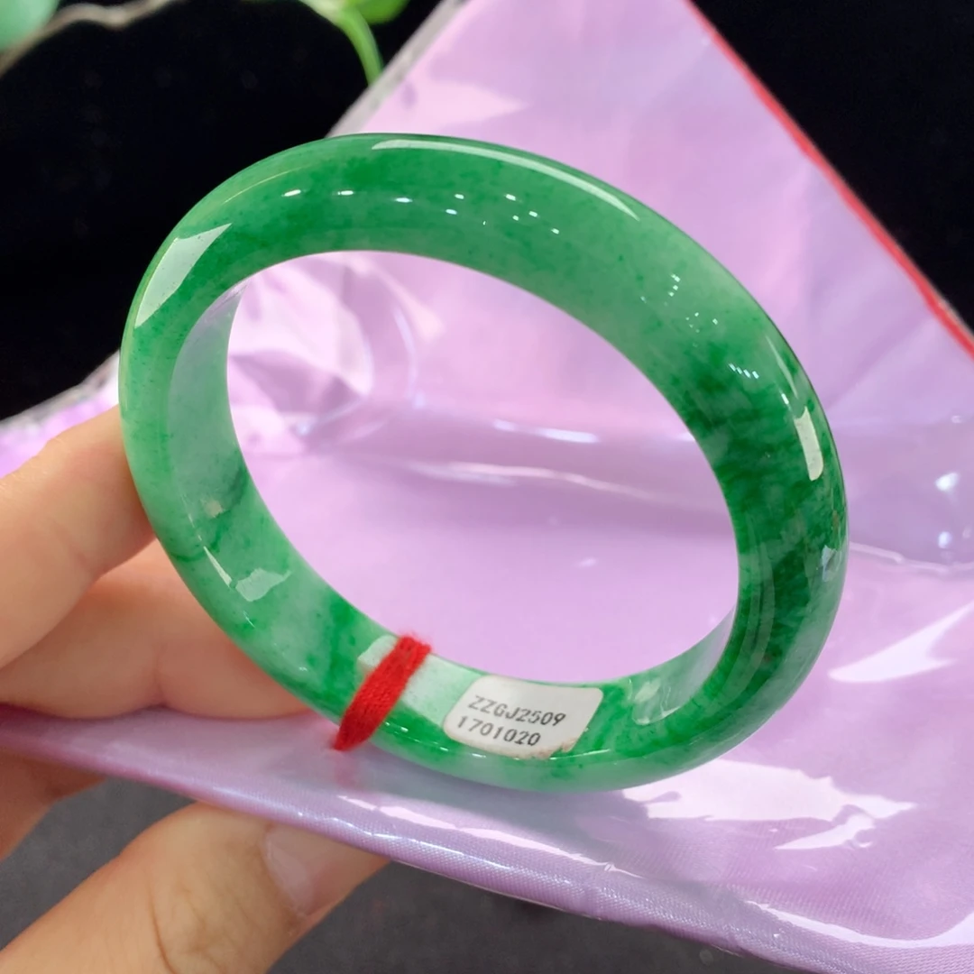 翡翠未镶嵌手镯1020