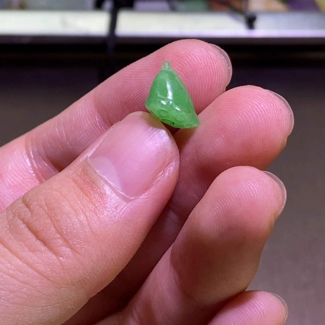 颈饰未镶嵌翡翠吊坠