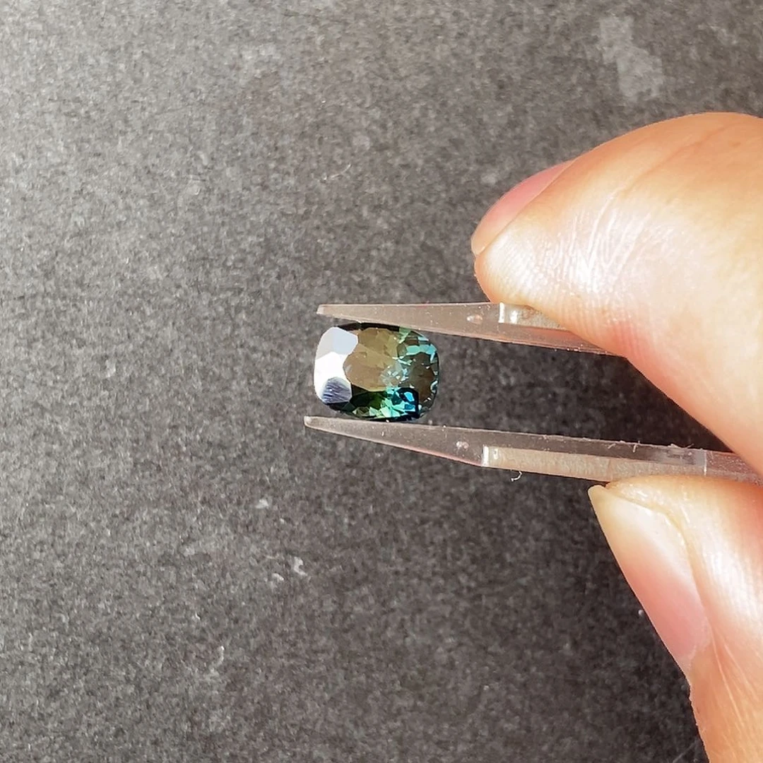 蓝宝石裸石未镶嵌2.2克拉