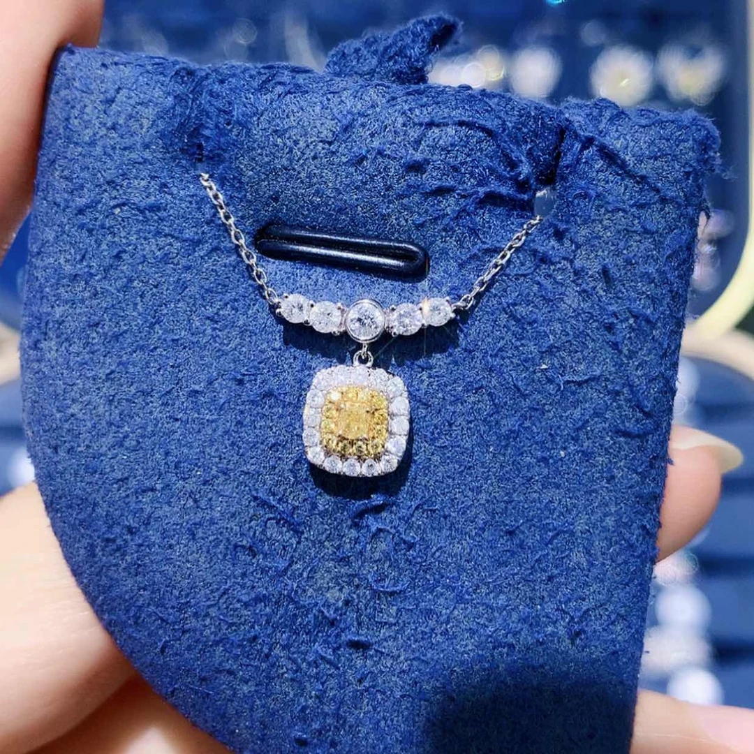 【闪购商品】颈饰18K金镶嵌钻石黄钻方糖项链