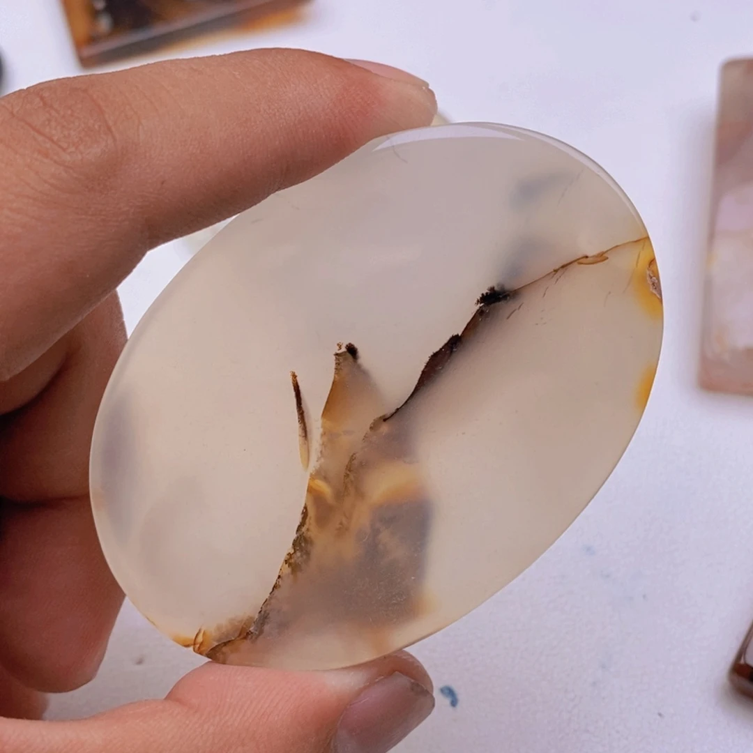 泓***一玛瑙/玉髓吊坠(不含链)未镶嵌微瑕