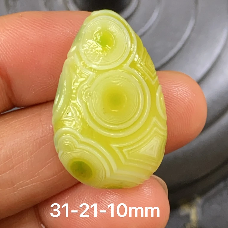 阿拉善花眼玛瑙玉髓水滴款果绿色眼睛石奇石无孔钥匙扣