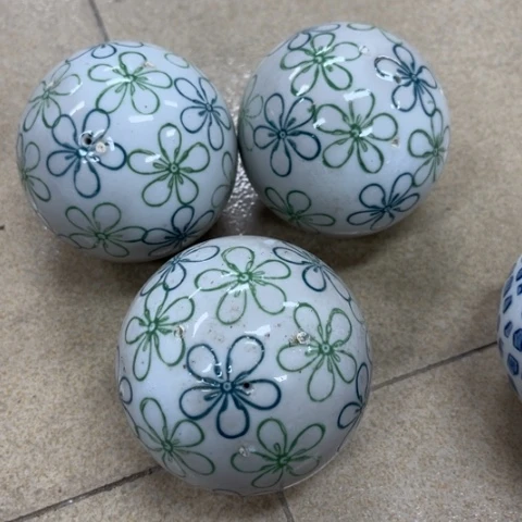 瓷片瓷片瑕疵不退不换，介意不拍