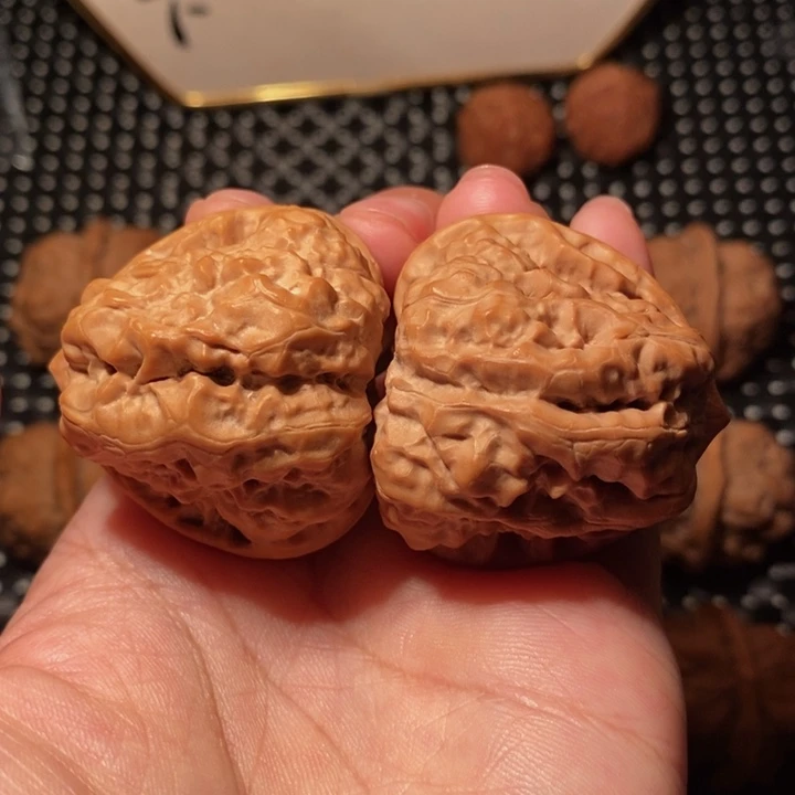 把件文玩核桃三角箭毒蛙王