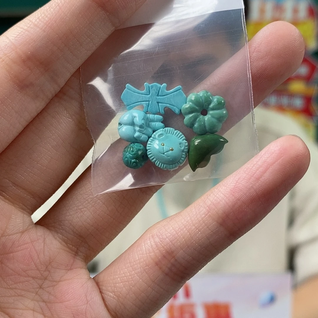 绿松石未镶嵌珠宝奇石