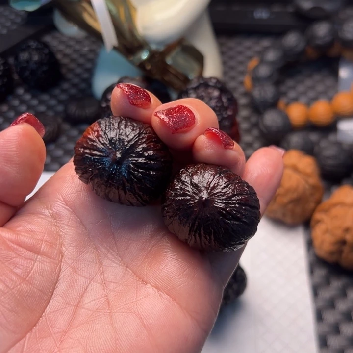 文玩核桃猴头33尺寸