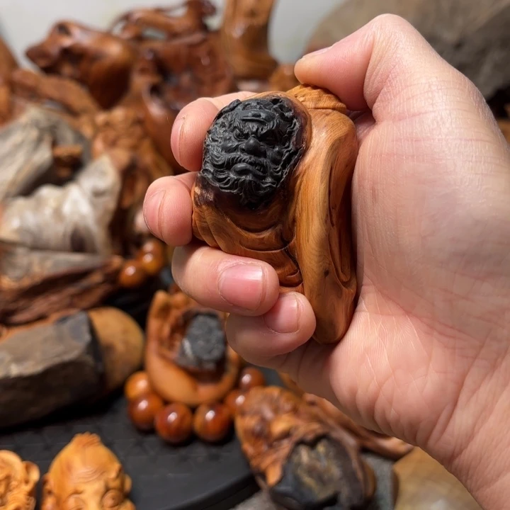 蛮***健柏木石雕钟馗手把件