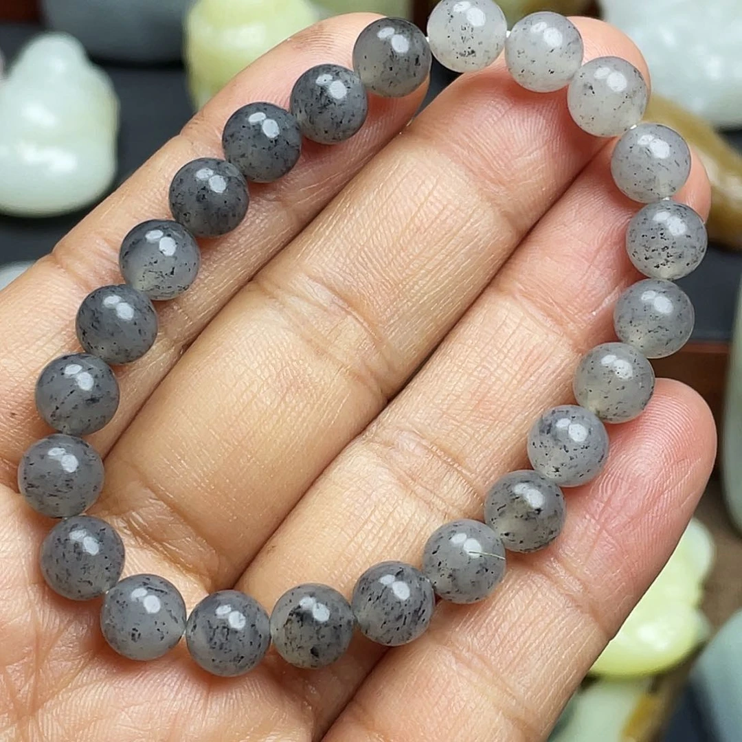 和田玉颈饰未镶嵌蘑****内