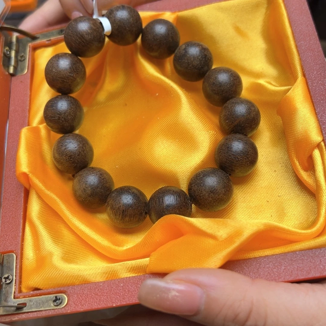 大叶紫檀（黑酸枝木类）