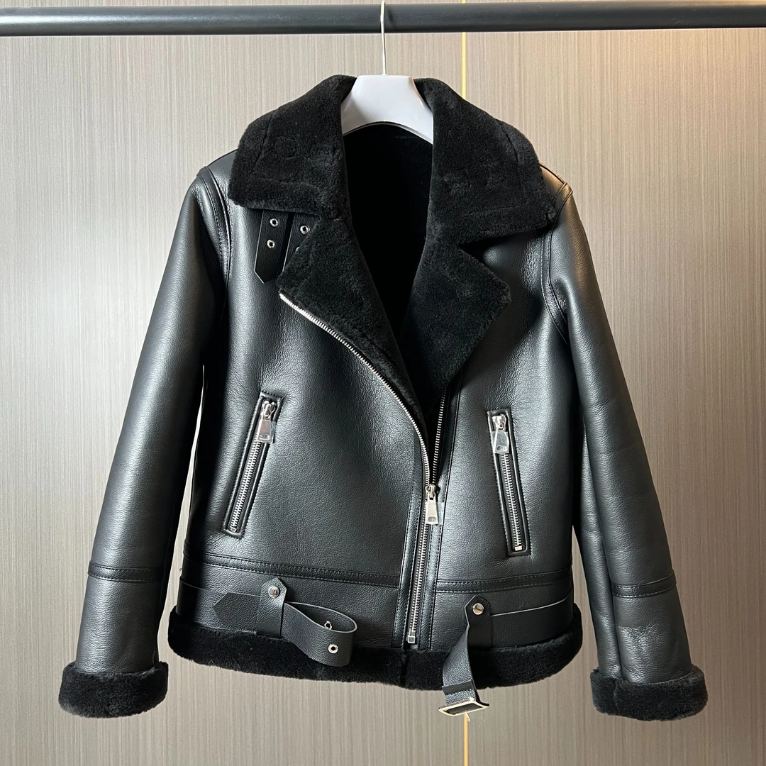 女士皮毛一体冬季保暖外套加绒加厚潮牌机车风E