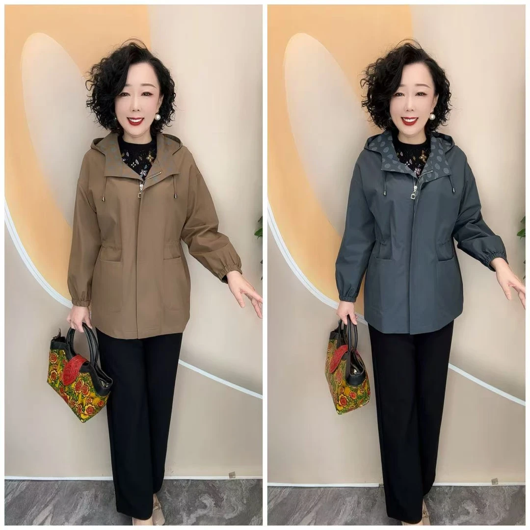 29新款中老年妈妈点帽加里衬宽松大码休闲小风衣，衣长70