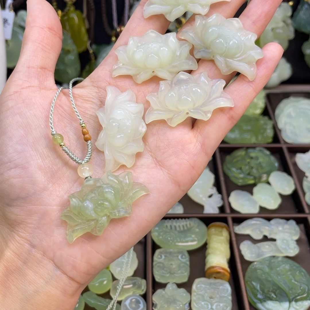 蛇纹石玉未镶嵌颈饰随机发默认微瑕