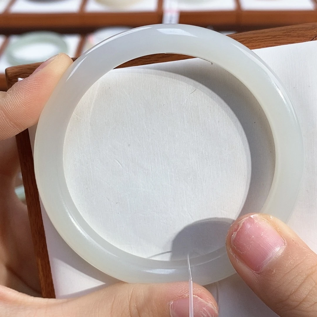 和田玉手镯未镶嵌婷