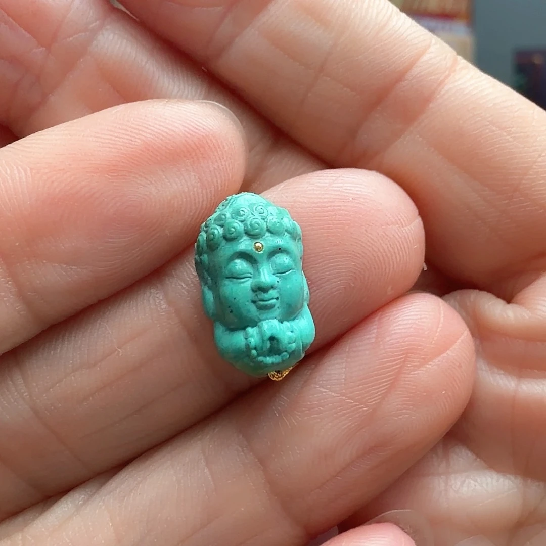 绿松石未镶嵌颈饰