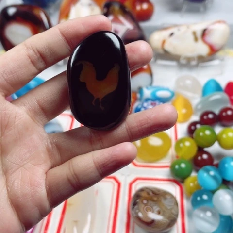 玛瑙/玉髓耳饰未镶嵌