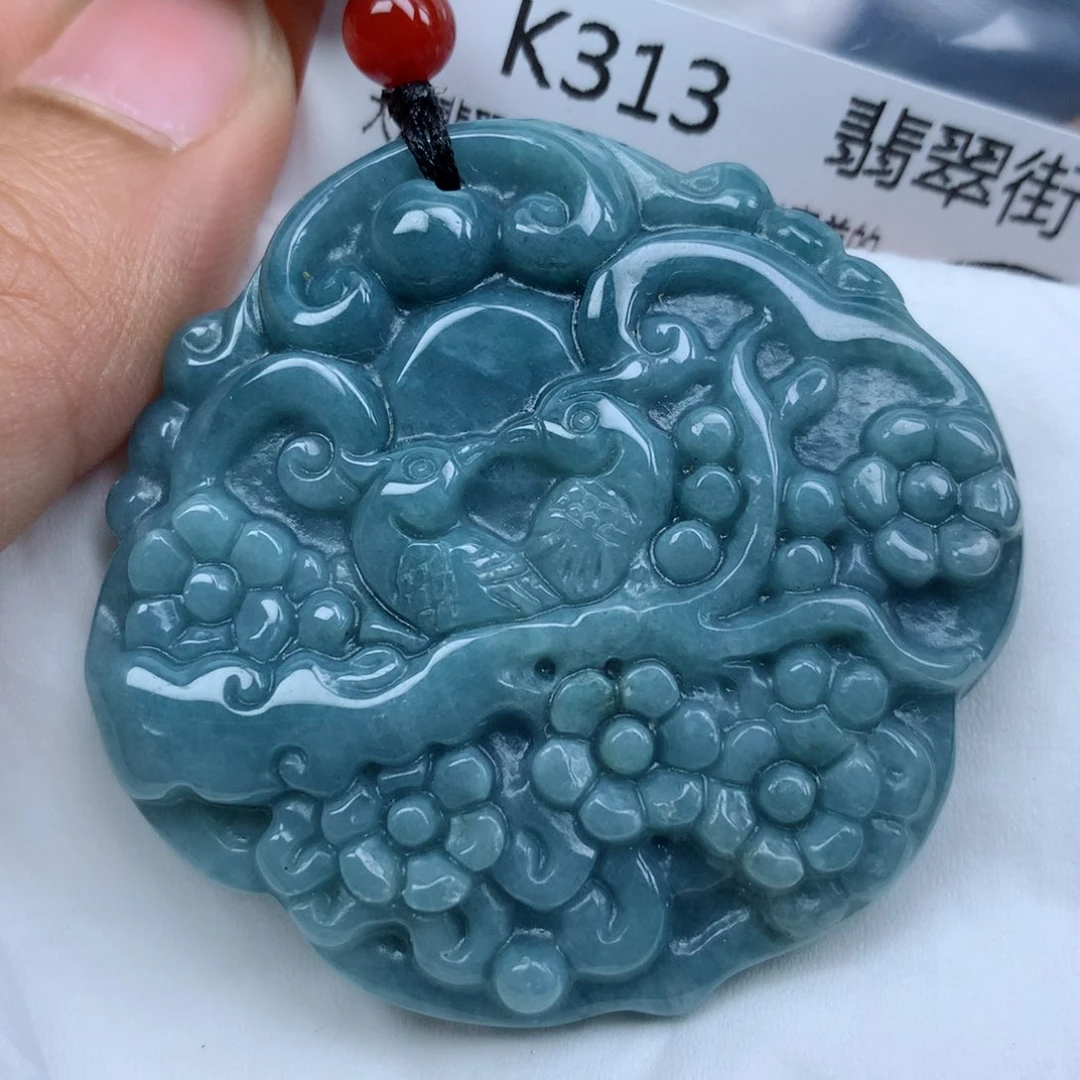 翡翠颈饰未镶嵌牌子