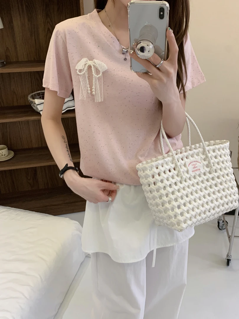 程程甄选 韩系简约显瘦V行领口设计蕾丝蝴蝶结T恤 774