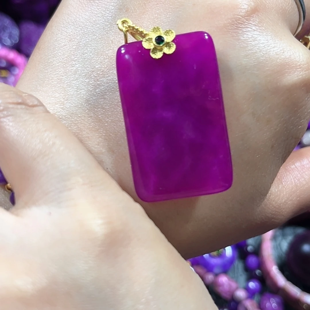 【闪购商品】玻璃颈饰榆*舒具石老油料78