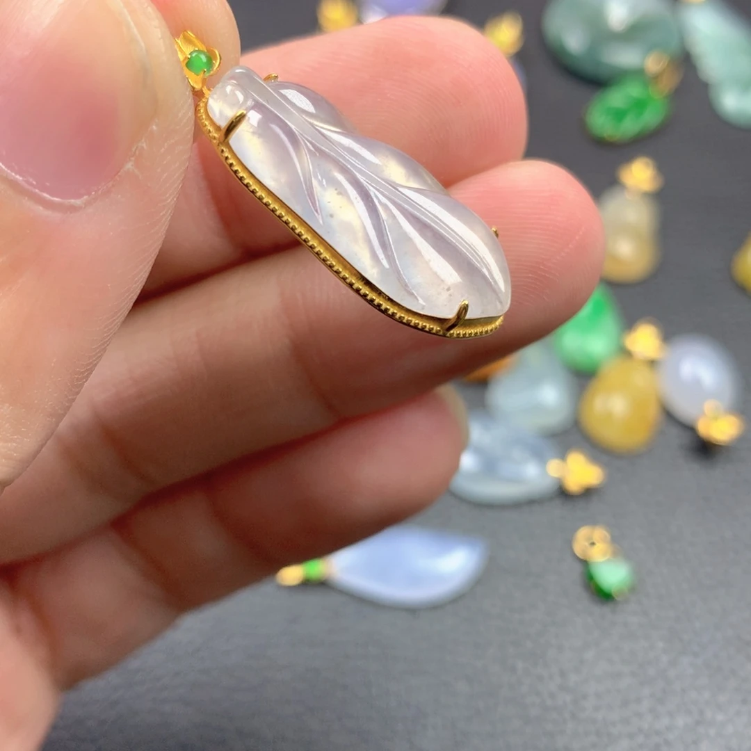 【闪购商品】颈饰18K金镶嵌翡翠翡翠