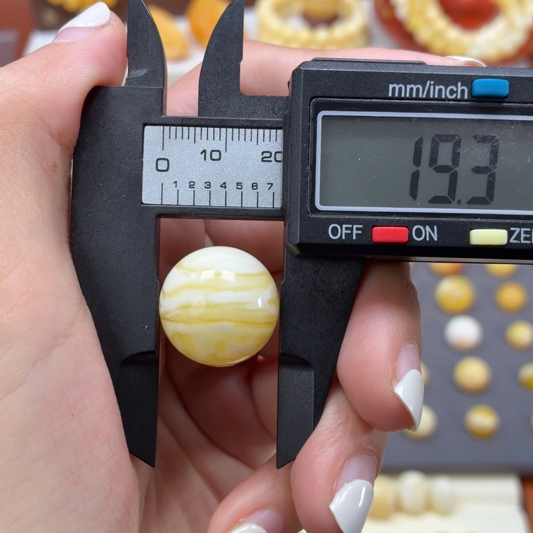 琥珀未镶嵌裸石乌料金白虎皮纹19.3mm