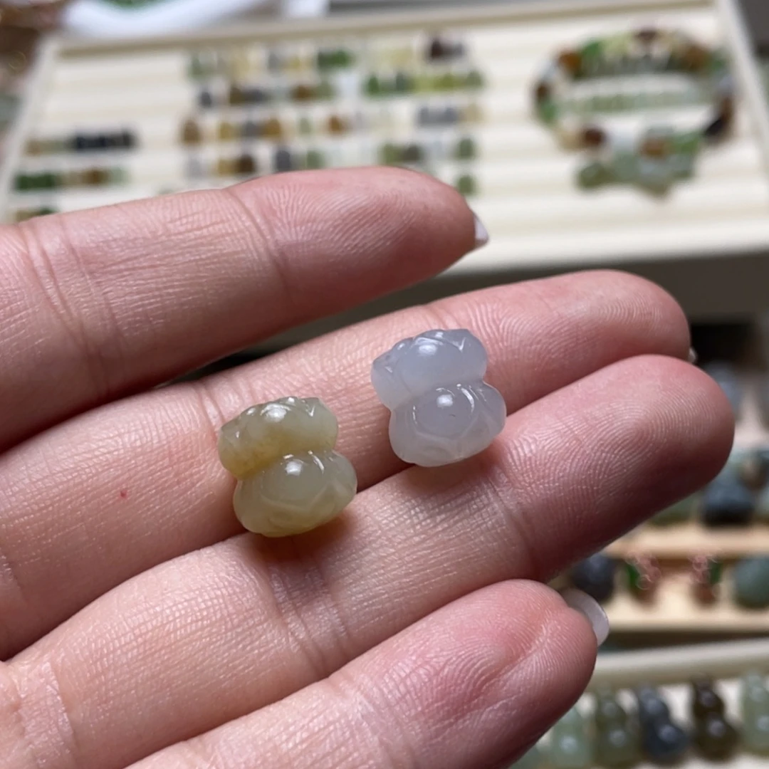 卫***啥和田玉未镶嵌颈饰