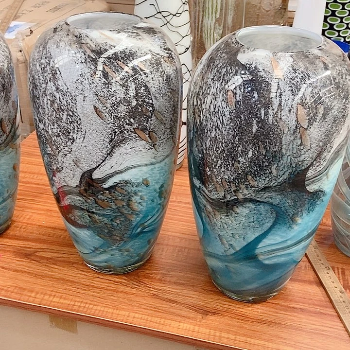 ?***亿琉璃花瓶高度37厘米左右9厘米