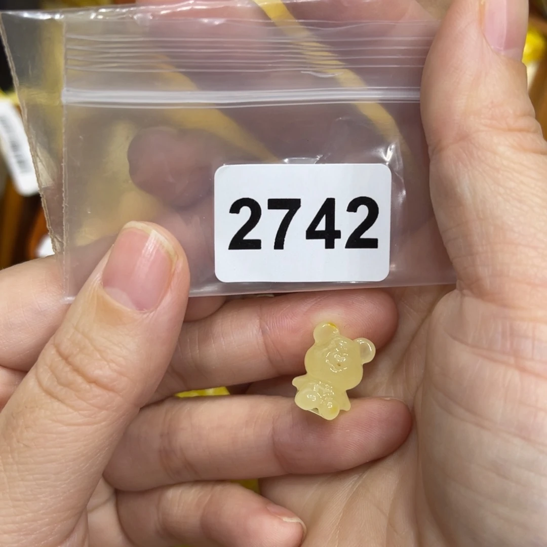 琥珀珠宝奇石未镶嵌