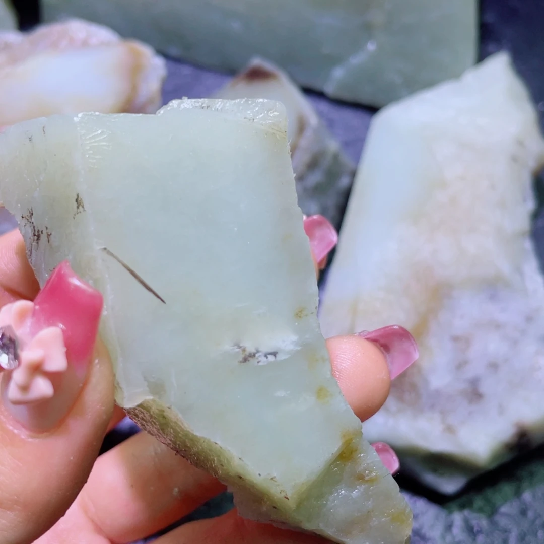 和田玉未镶嵌珠宝半成品