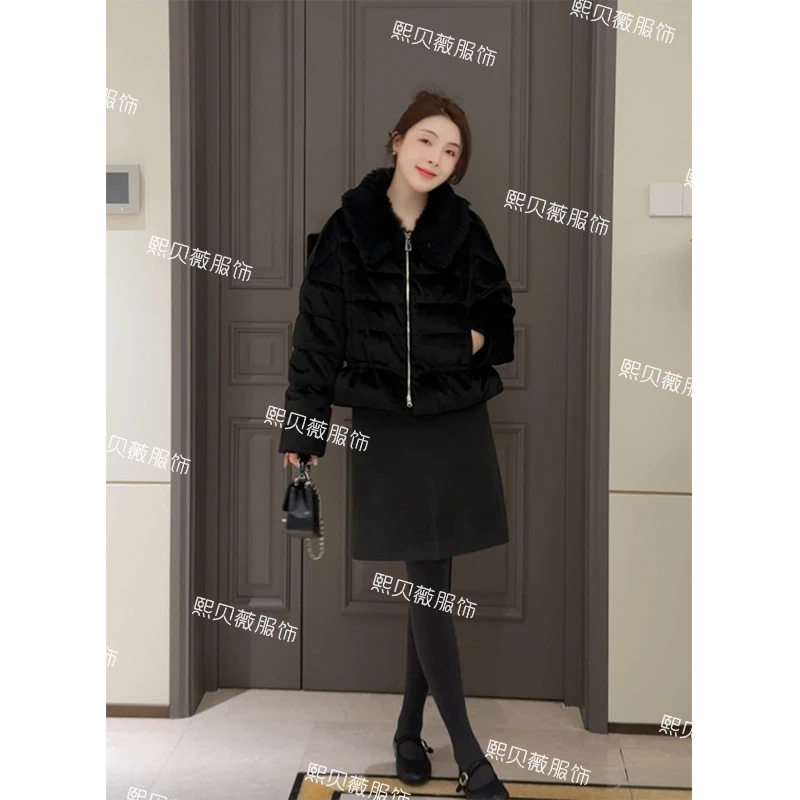 熙贝薇【黑天鹅】新国标90白鹅绒羊毛毛领醋酸丝绒羽绒服 G5936