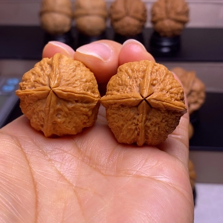 文玩核桃把件小四喜四楞16