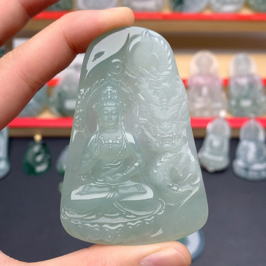 翡翠未镶嵌颈饰观音