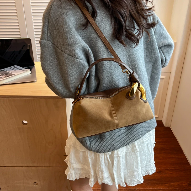 2025新款磨砂皮波士顿枕头包小众设计百搭手提包软皮休闲单肩斜挎