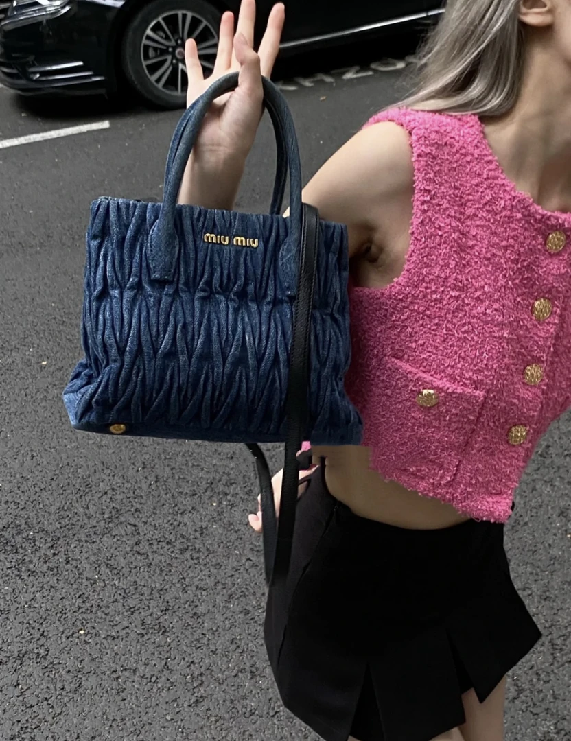 95新 MIU MIU/缪缪 牛仔丹宁褶皱小号单肩包