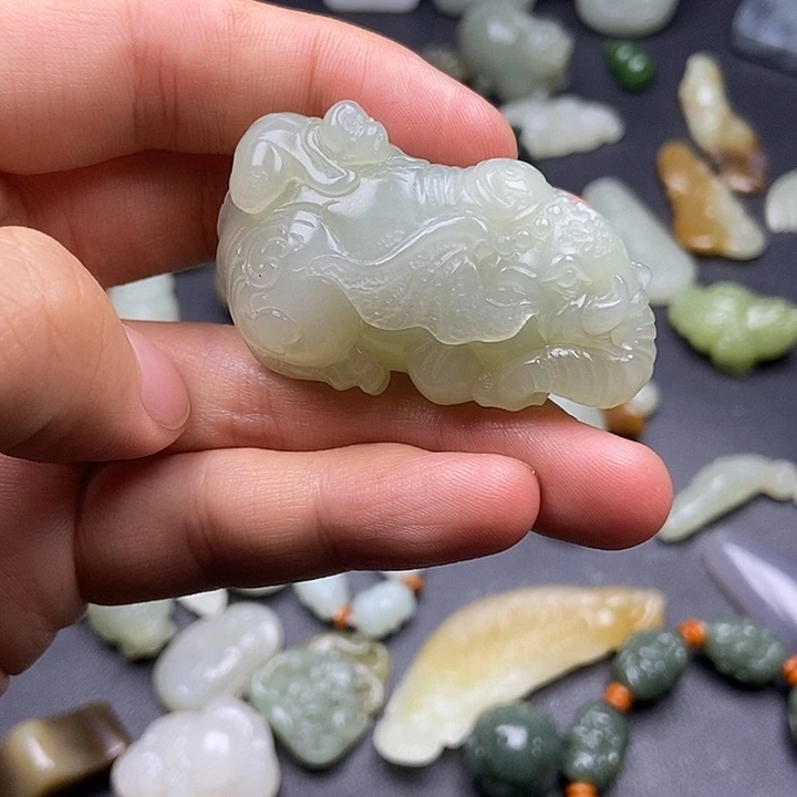 未镶嵌和田玉挂件