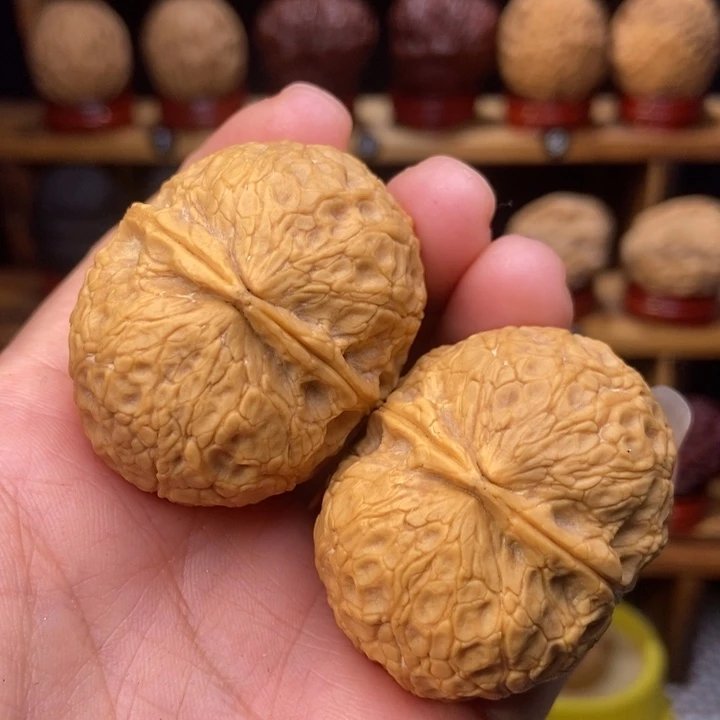 文玩核桃吊坠?**?铁锤2