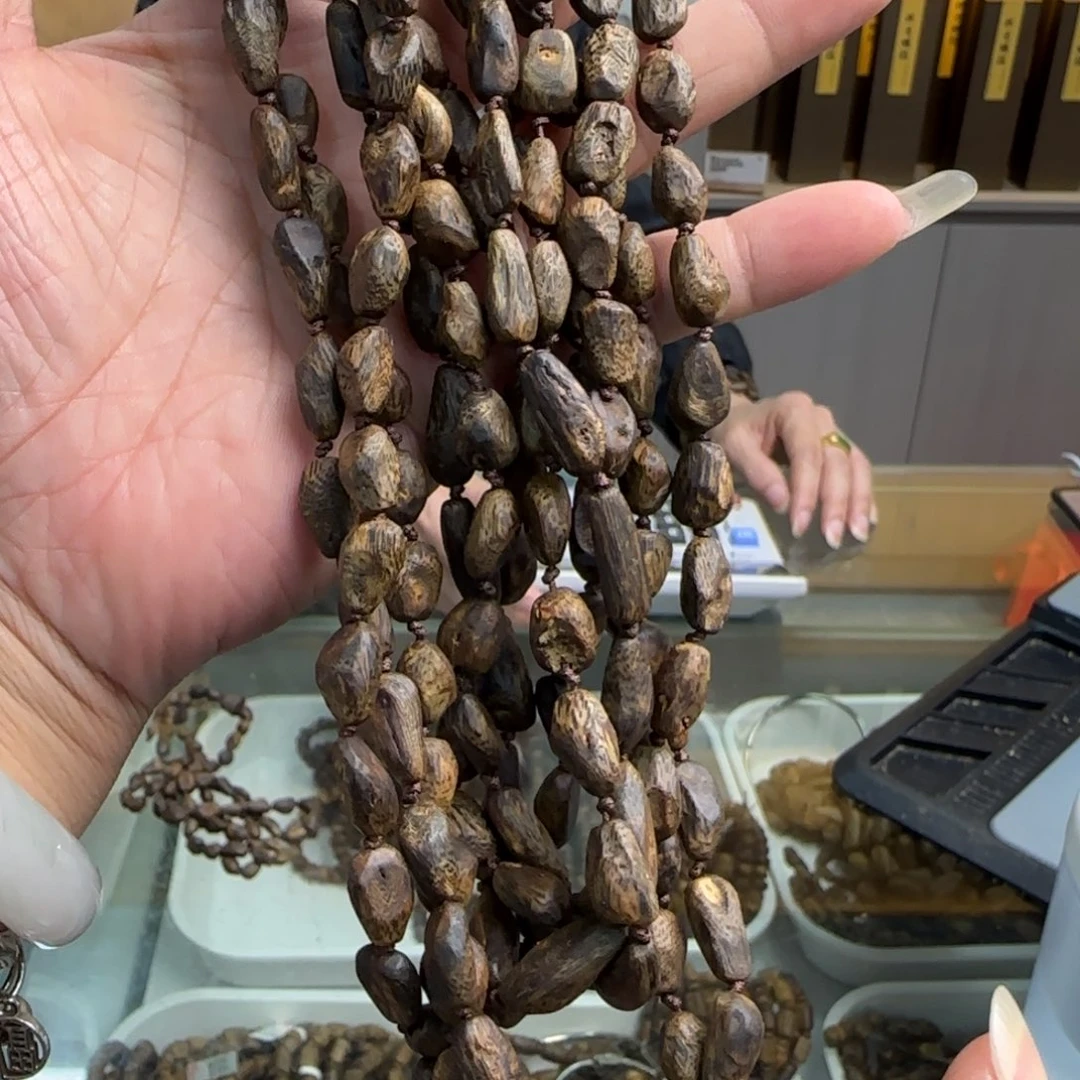 沉香手串多样性发1条沉水钻石珠千里香高货22克