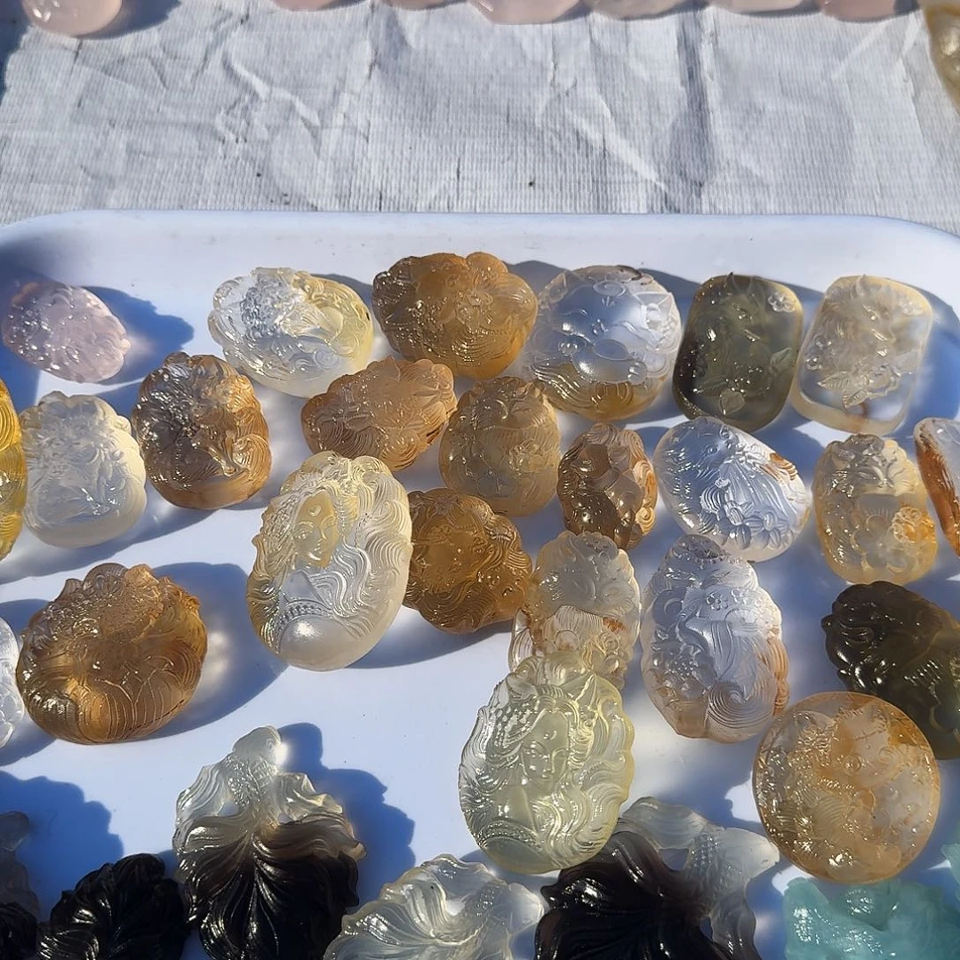 百***女紫晶未镶嵌颈饰紫水晶