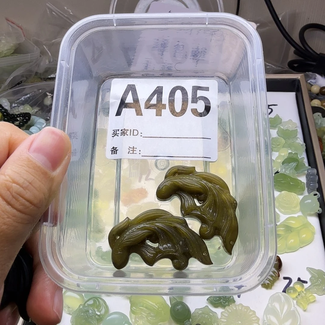 蛇纹石玉合金颈饰