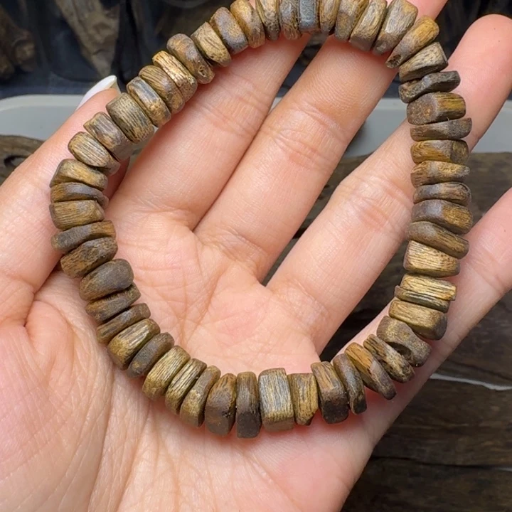 线香海南陆河树心片珠10克
