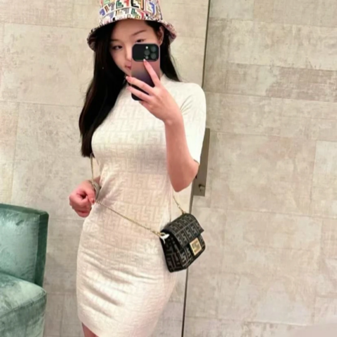 99新 FENDI/芬迪 Fendi 白色双F满印针织连衣裙/36码/99新/30159